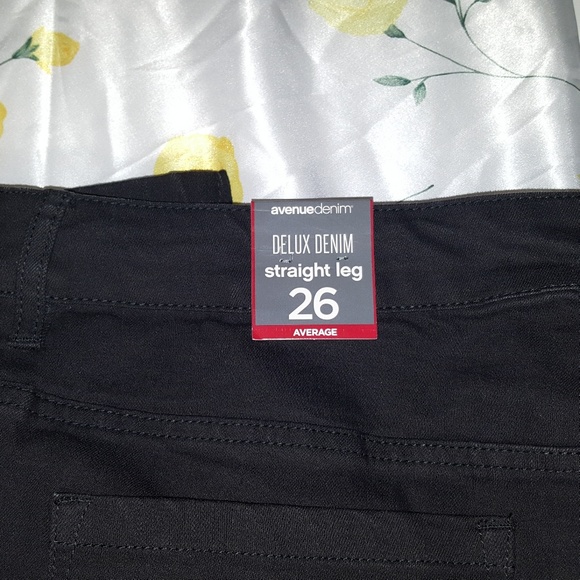 NWT: Black Straight Leg Jeans - Picture 4 of 5